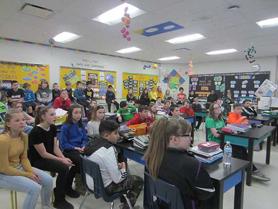 GHS Peer Ambassadors meet with Greendale Middle School