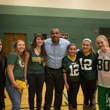 Green Bay Packers star William Henderson visits Greendale Middle School (Photos)